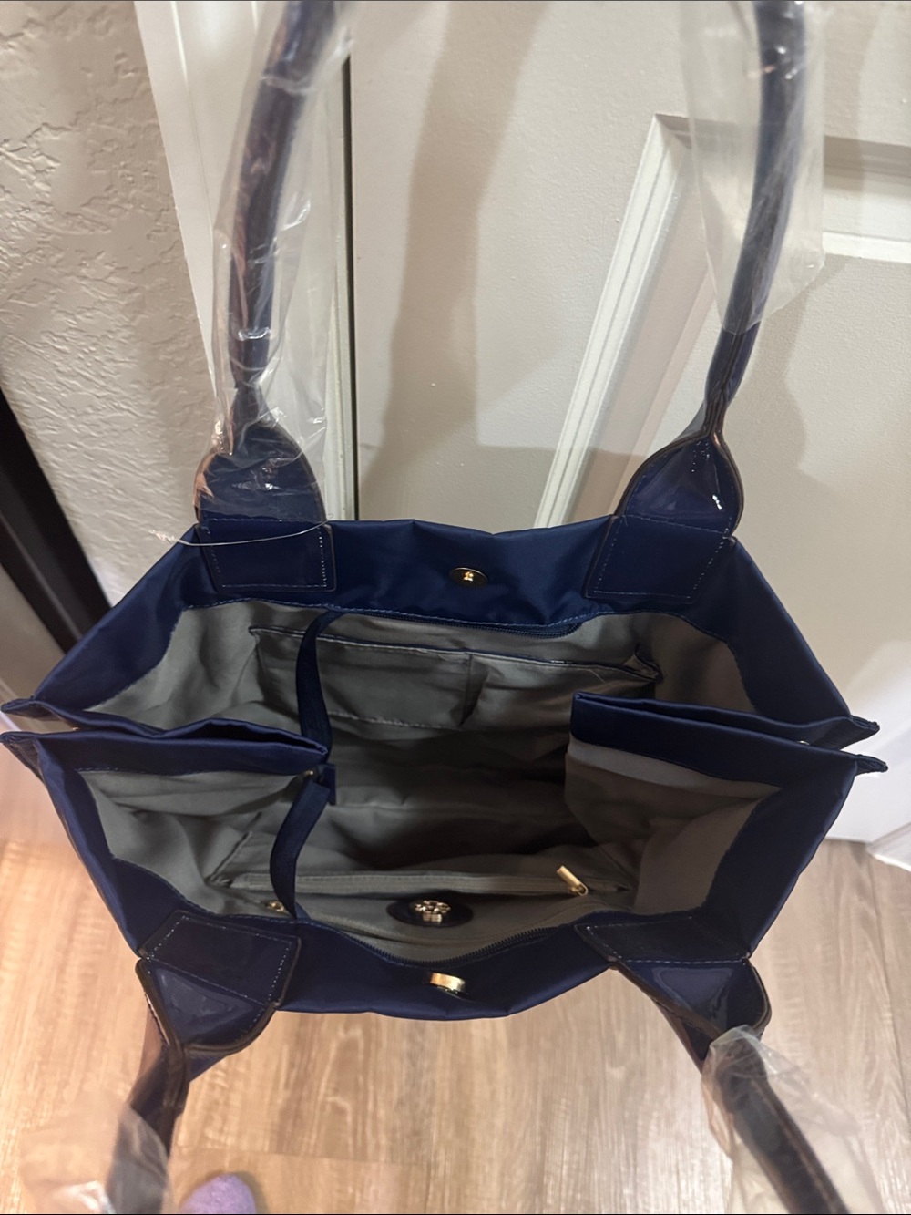 TB Navy Patent-Trim Logo Tote - Picture 5 of 5